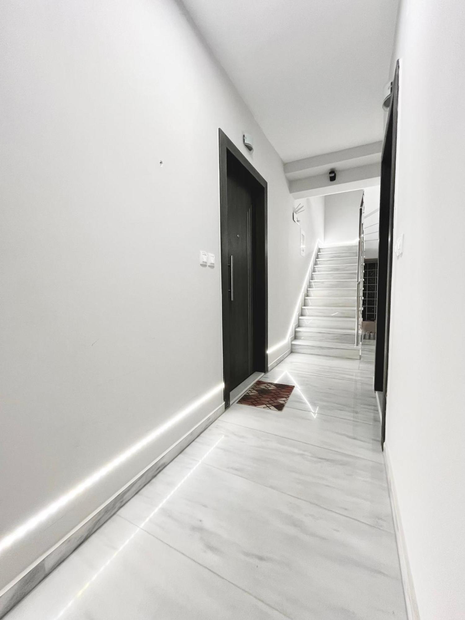 Blueline Apartment 2 Lutráki Kültér fotó